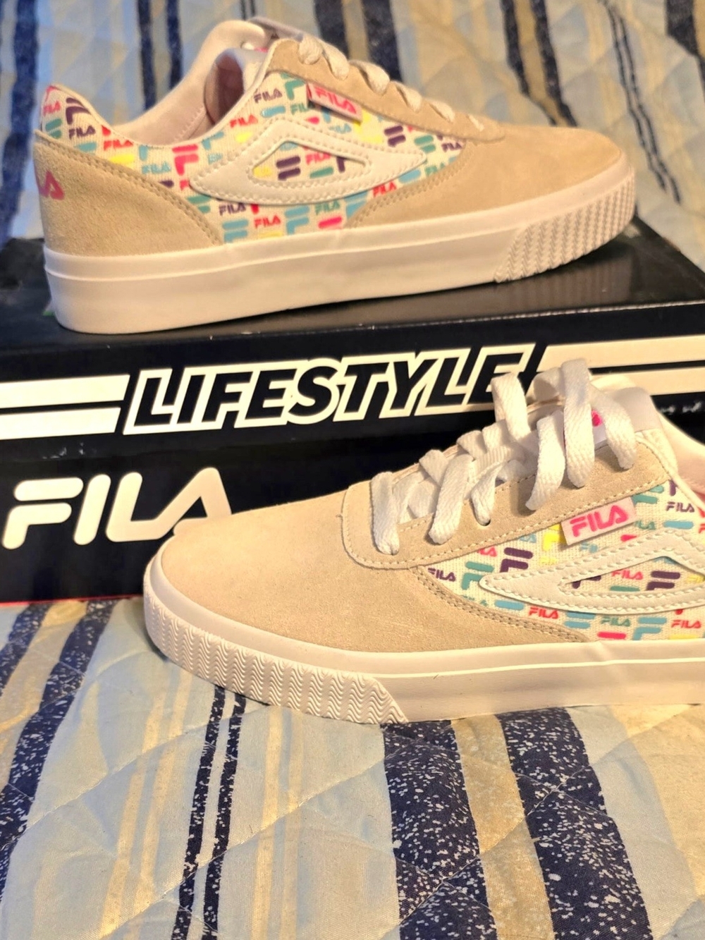 FILA Beige Suede Sneakers Multicolor Logo Accent Sz 6 Women
